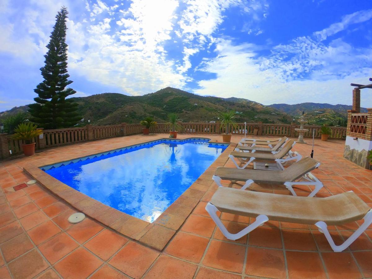 Villa Casa La Araucaria Frigiliana Exterior foto